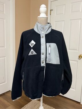 WEAR by Erin Andrews Women's Oakland Raiders Polar Fleece Full Snap Jacket XL